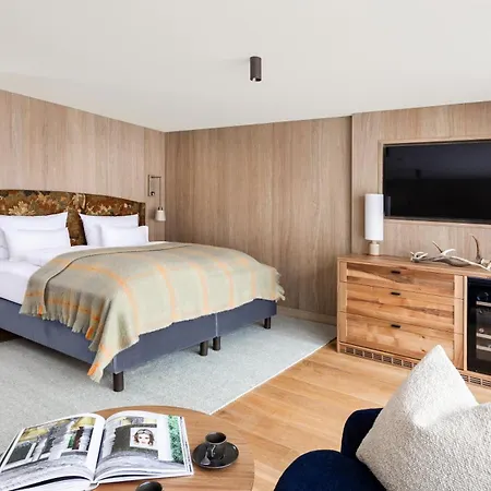 Schranz - In & Out Hotel 4*