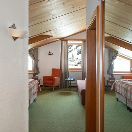 Hotel Schranz - Ski In & Ski Out
