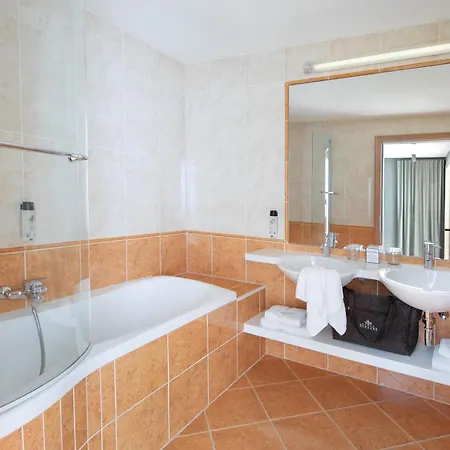 Hotel Schranz - In & Out 4*